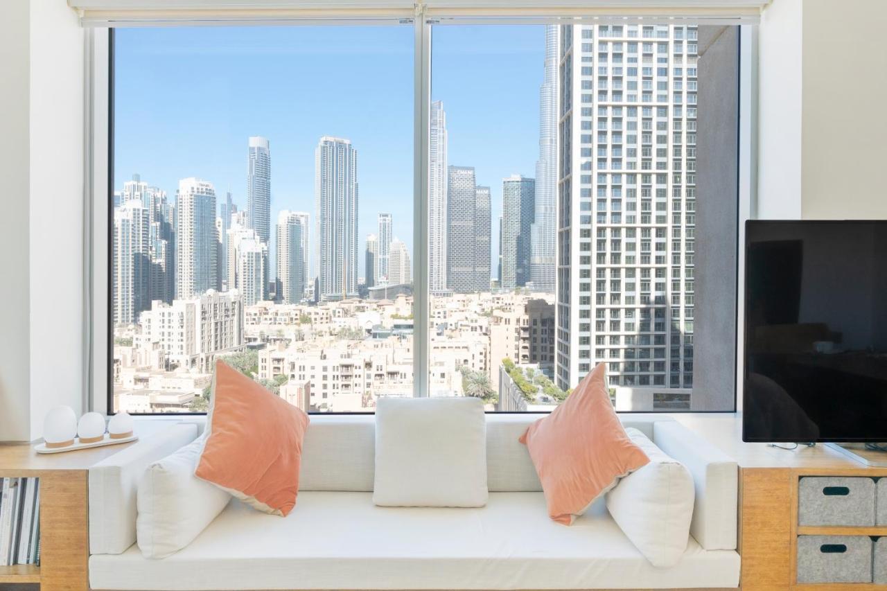 Chic 2Br Apartment, Prime Location Near Dubai Mall - Allsopp&Allsopp Exterior photo
